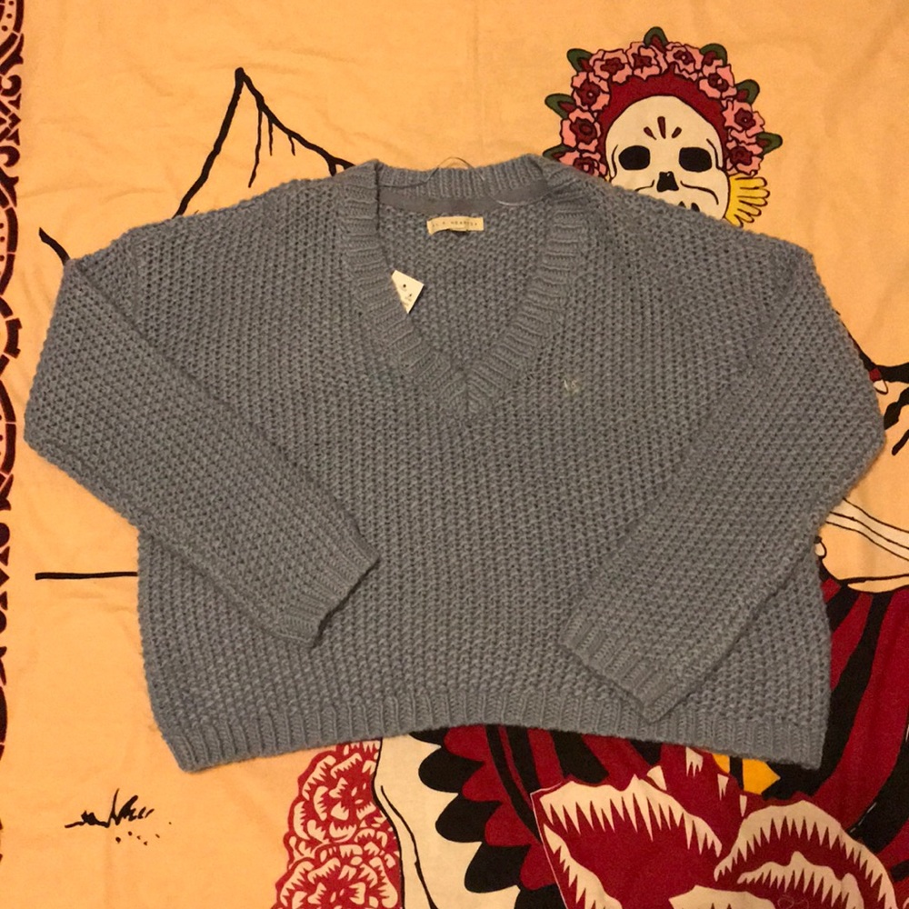 La hearts sweater